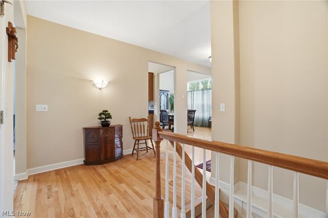 8220 Manor Gate Way, Mentor, OH 44060