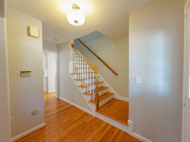 194 Linwood Ave 194, Newton, MA 02460