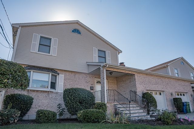 194 Linwood Ave 194, Newton, MA 02460