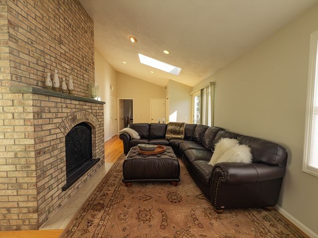 194 Linwood Ave 194, Newton, MA 02460