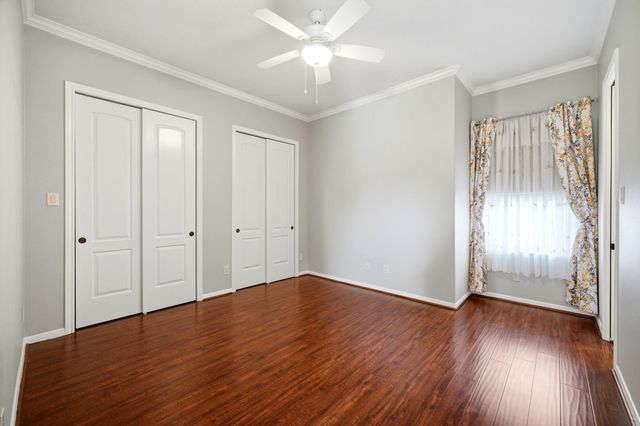 7818 Sunset Falls Court, Spring, TX 77379