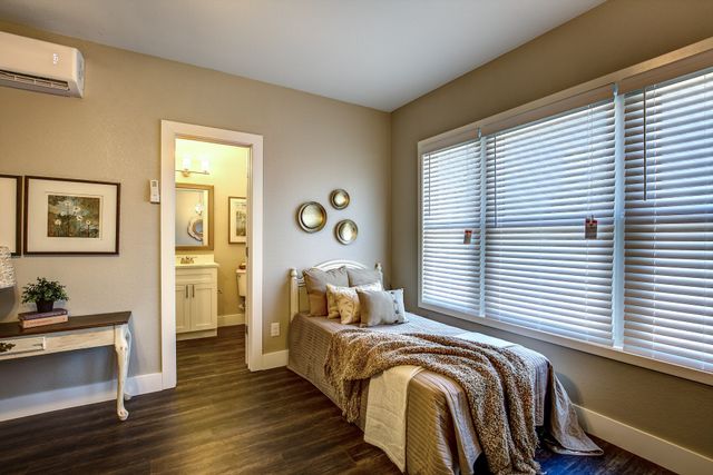 615 N Marsalis Avenue 9, Dallas, TX 75203