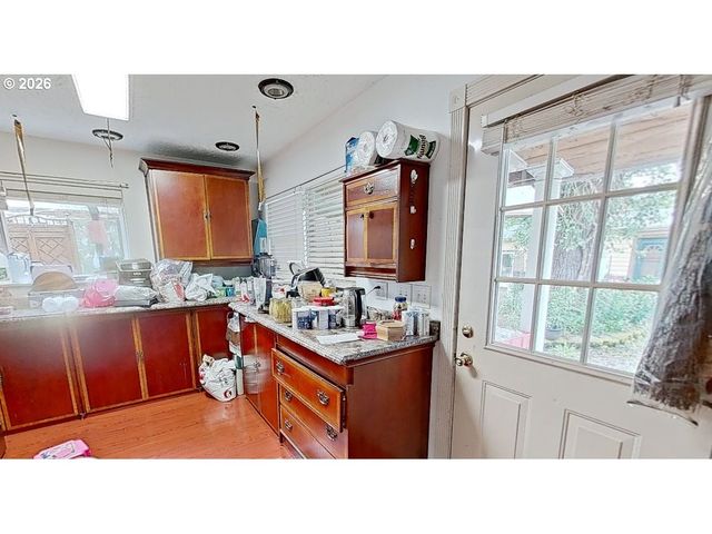 13548 Se FOSTER Rd, Portland, OR 97236