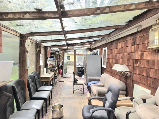 13548 Se FOSTER Rd, Portland, OR 97236