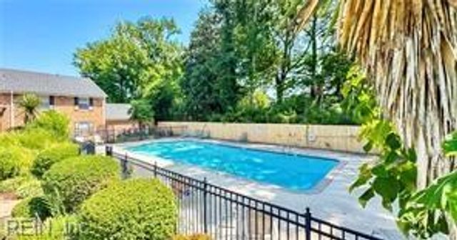 1010 Barclay SQ, Virginia Beach, VA 23451