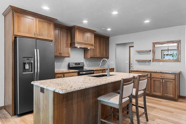 2731 CRESTWOOD SPRINGS COURT, Green Bay, WI 54304