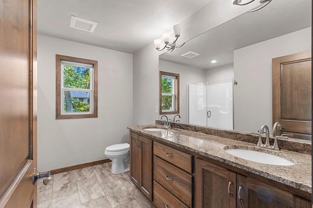 2731 CRESTWOOD SPRINGS COURT, Green Bay, WI 54304