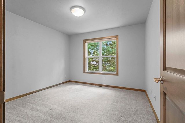 2731 CRESTWOOD SPRINGS COURT, Green Bay, WI 54304