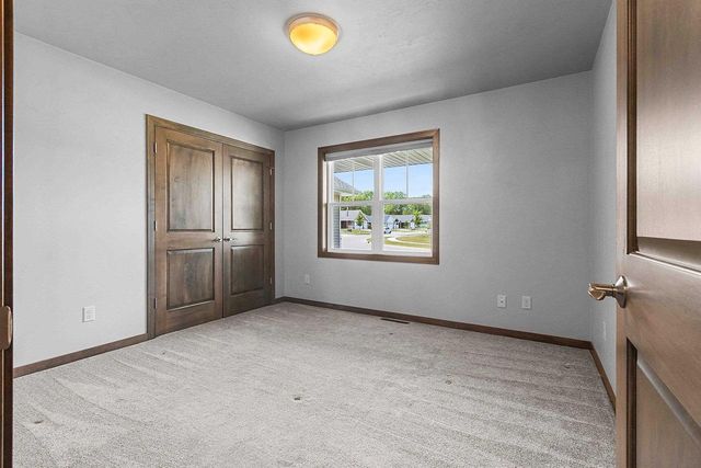 2731 CRESTWOOD SPRINGS COURT, Green Bay, WI 54304