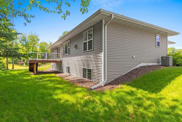 2731 CRESTWOOD SPRINGS COURT, Green Bay, WI 54304