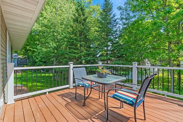 2731 CRESTWOOD SPRINGS COURT, Green Bay, WI 54304