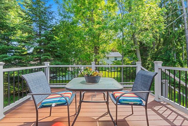 2731 CRESTWOOD SPRINGS COURT, Green Bay, WI 54304