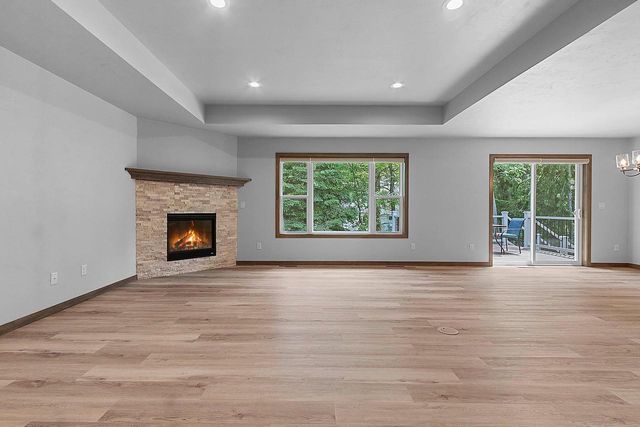 2731 CRESTWOOD SPRINGS COURT, Green Bay, WI 54304