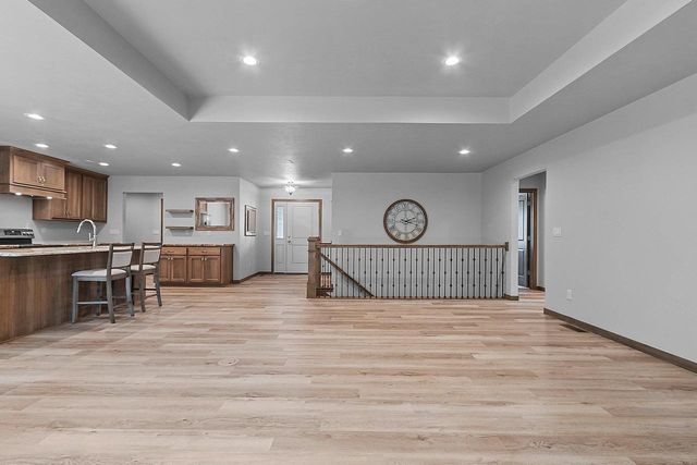 2731 CRESTWOOD SPRINGS COURT, Green Bay, WI 54304