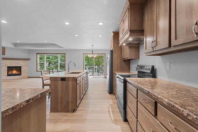 2731 CRESTWOOD SPRINGS COURT, Green Bay, WI 54304