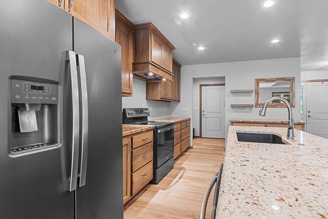 2731 CRESTWOOD SPRINGS COURT, Green Bay, WI 54304
