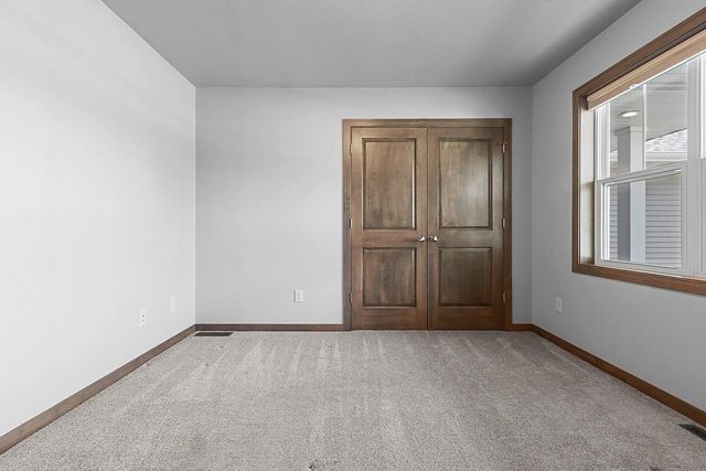2731 CRESTWOOD SPRINGS COURT, Green Bay, WI 54304