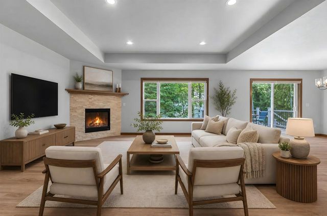 2731 CRESTWOOD SPRINGS COURT, Green Bay, WI 54304