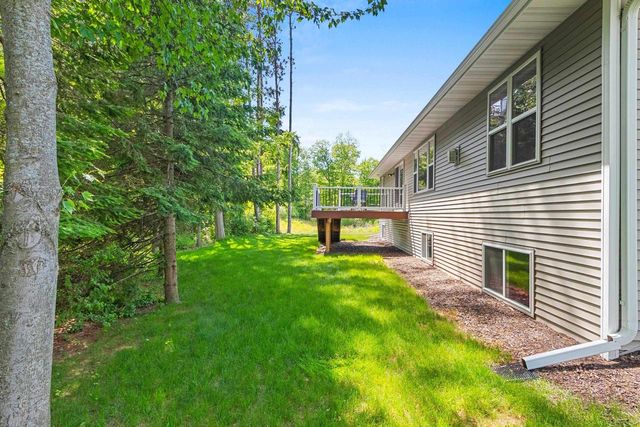2731 CRESTWOOD SPRINGS COURT, Green Bay, WI 54304