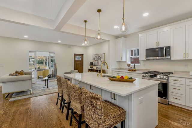 25 Euclid Avenue, Wyoming, OH 45215