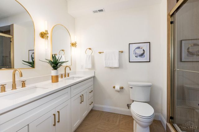 25 Euclid Avenue, Wyoming, OH 45215