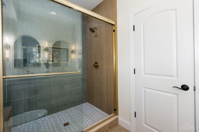 25 Euclid Avenue, Wyoming, OH 45215