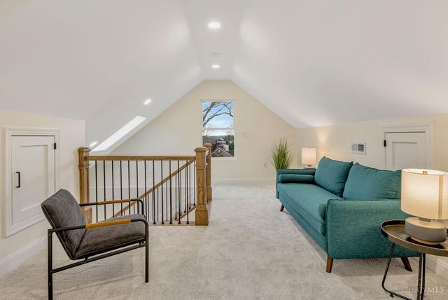 25 Euclid Avenue, Wyoming, OH 45215