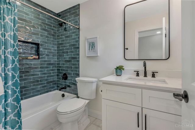 25 Euclid Avenue, Wyoming, OH 45215