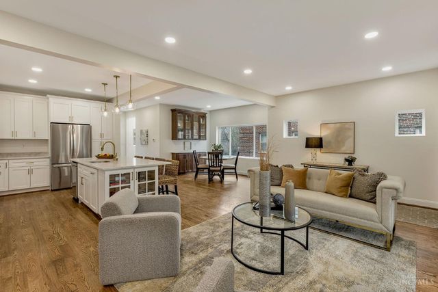 25 Euclid Avenue, Wyoming, OH 45215