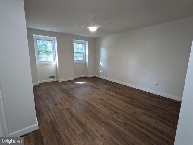 26 FOREST HILL DR, Cherry Hill, NJ 08003