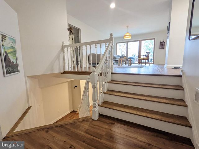 26 FOREST HILL DR, Cherry Hill, NJ 08003