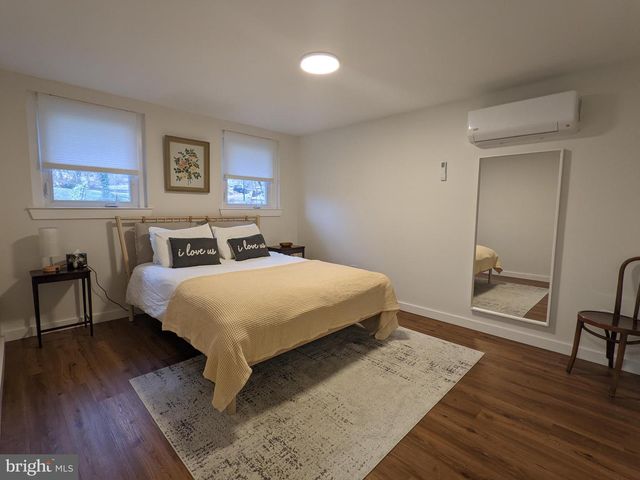 26 FOREST HILL DR, Cherry Hill, NJ 08003