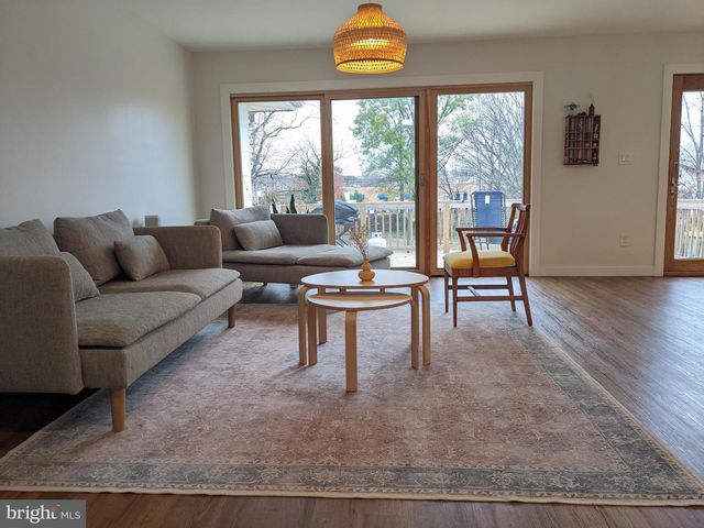 26 FOREST HILL DR, Cherry Hill, NJ 08003