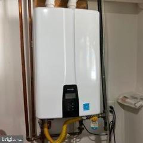 26 FOREST HILL DR, Cherry Hill, NJ 08003