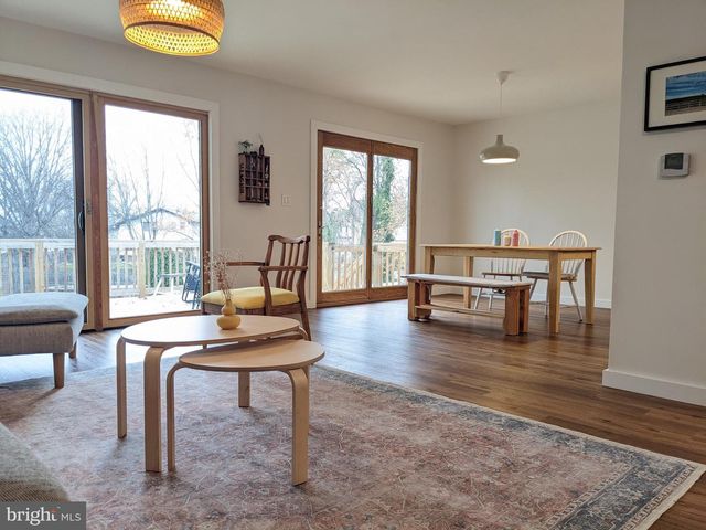 26 FOREST HILL DR, Cherry Hill, NJ 08003