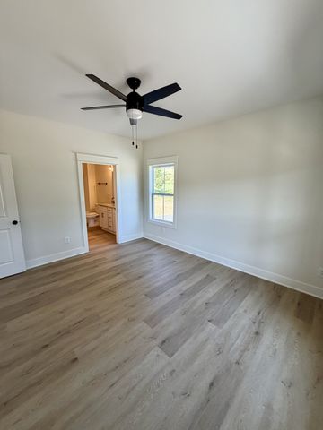 1750 Old Gallatin Rd, Portland, TN 37148