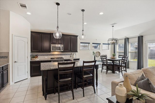 2709 Park Crossing, Pearland, TX 77581