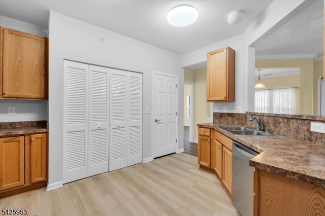 2 Steele Pl 202, Hillsborough Twp., NJ 08844
