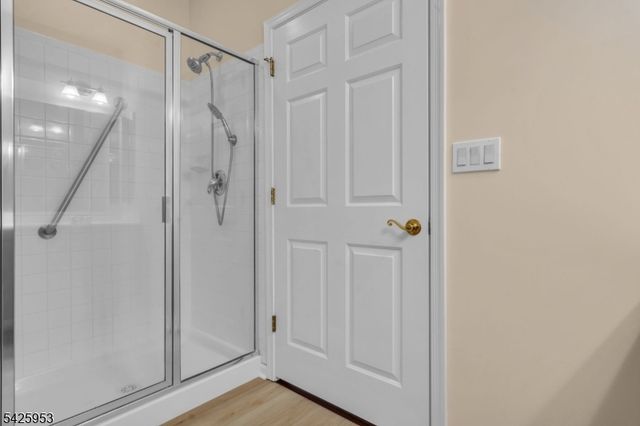 2 Steele Pl 202, Hillsborough Twp., NJ 08844