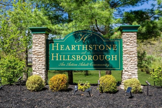 2 Steele Pl 202, Hillsborough Twp., NJ 08844