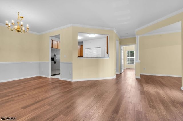 2 Steele Pl 202, Hillsborough Twp., NJ 08844