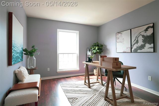 12201 Chesapeake Circle, Walled Lake, MI 48390