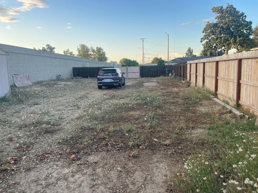 Image 3 of property listing at 0 E Dayton, Fresno, CA 93726