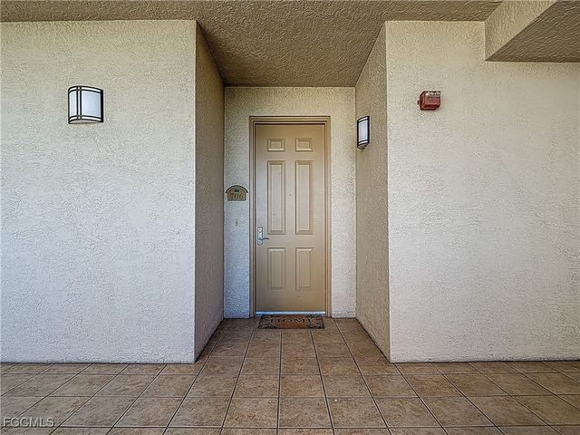 3426 Hancock Bridge PKWY 706, North Fort Myers, FL 33903