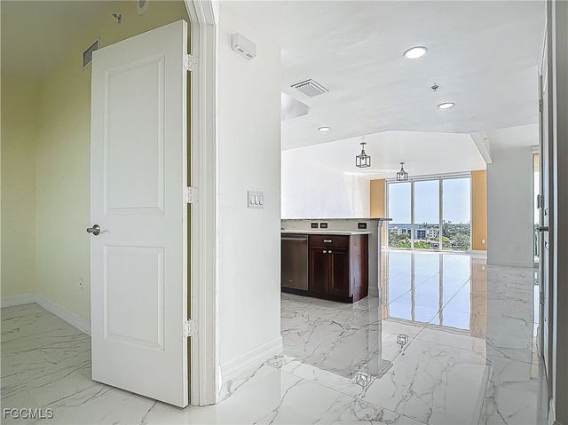 3426 Hancock Bridge PKWY 706, North Fort Myers, FL 33903