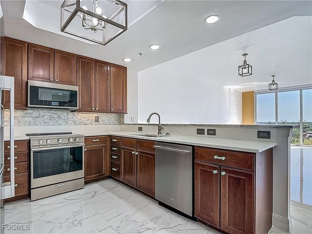 3426 Hancock Bridge PKWY 706, North Fort Myers, FL 33903