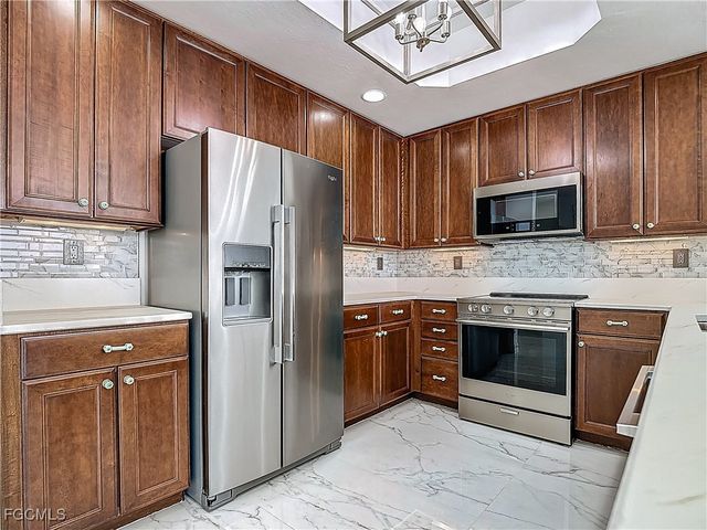 3426 Hancock Bridge PKWY 706, North Fort Myers, FL 33903