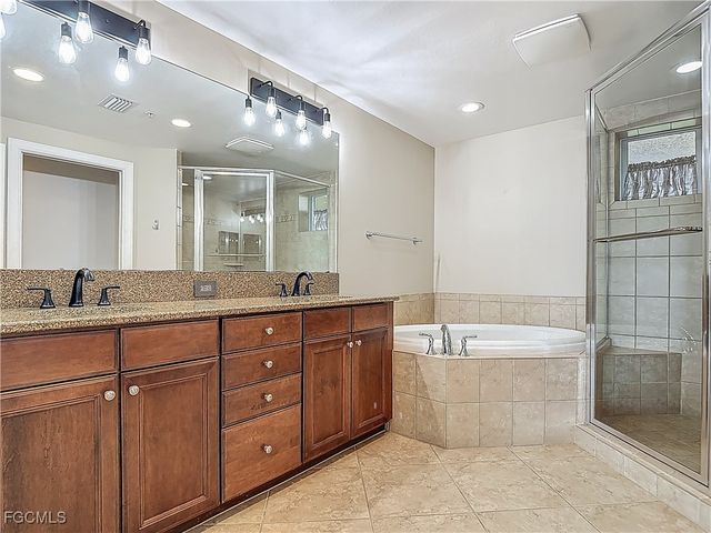 3426 Hancock Bridge PKWY 706, North Fort Myers, FL 33903