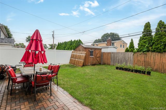 53 Primrose Lane, Levittown, NY 11756