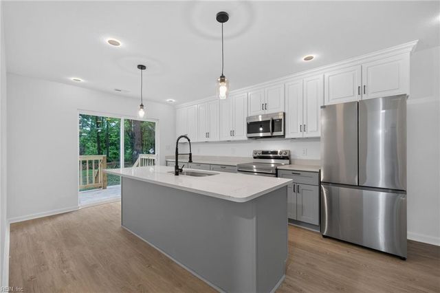 1240 Bells Mill RD, Chesapeake, VA 23322